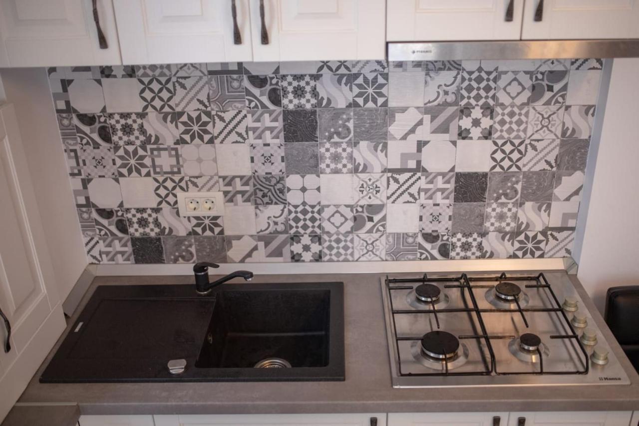 Iris Apartment Năvodari Екстериор снимка