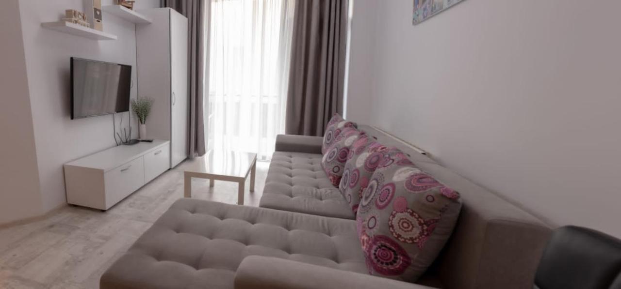 Iris Apartment Năvodari Екстериор снимка