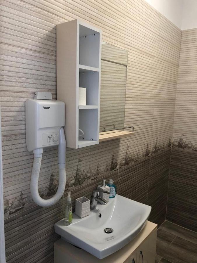 Iris Apartment Năvodari Екстериор снимка